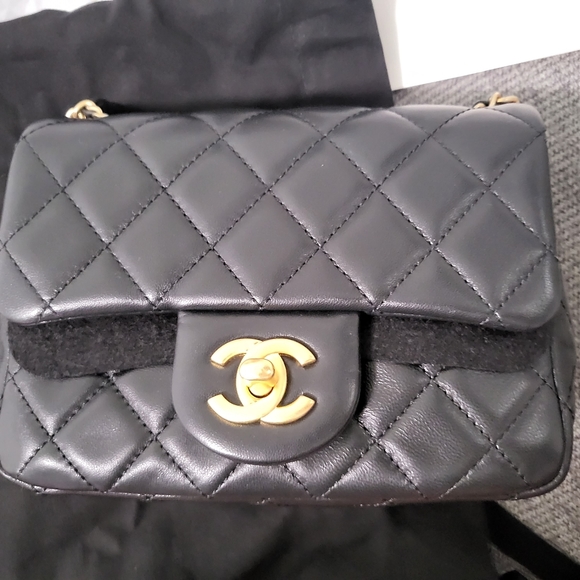 *Like new* chanel pearl crush mini flap - Picture 8 of 8